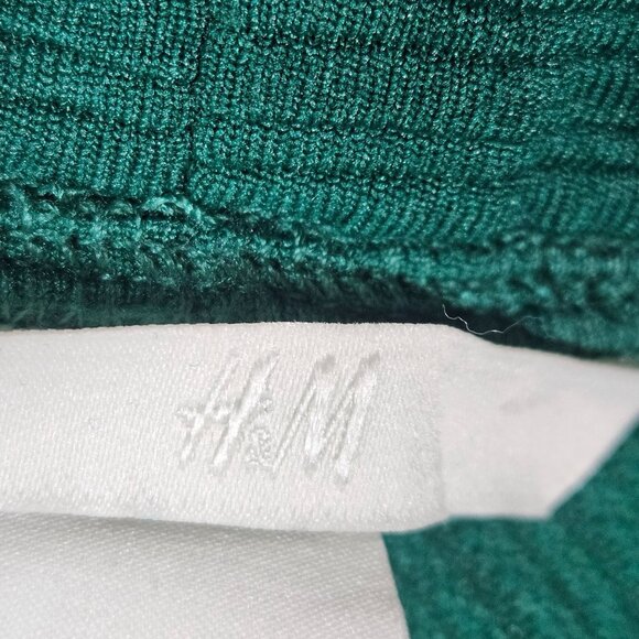 St. Patty's Day Green A-Line Skirt H&M Med 100% Polyester Knee Length Stylish & - Picture 2 of 9